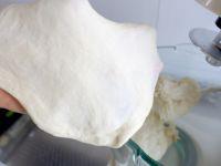 金枪鱼洋葱手撕包的做法步骤10